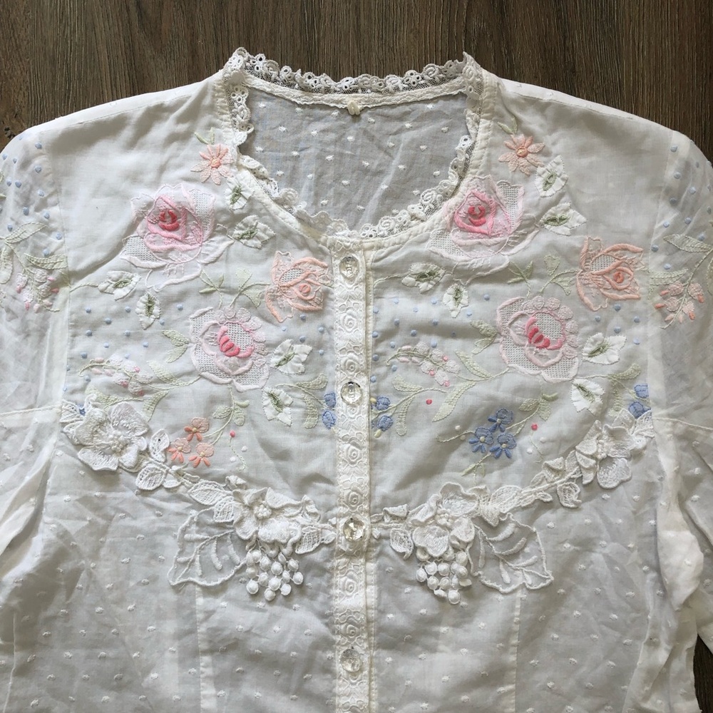 Lily Blouse Tokyo Embroidered Lace Button Down Top - Picture 8 of 16
